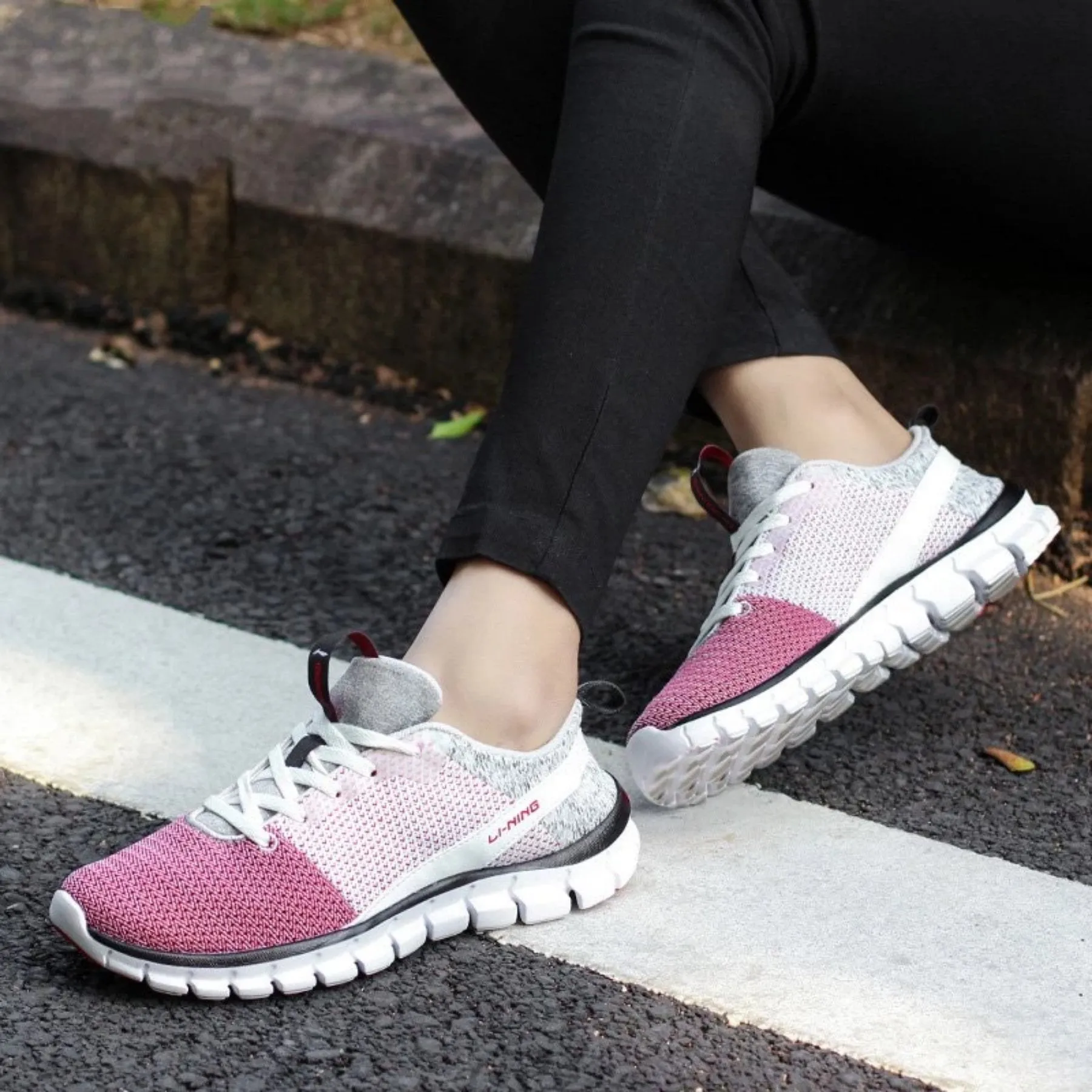 Women's Breathable Sport Light Sneakers